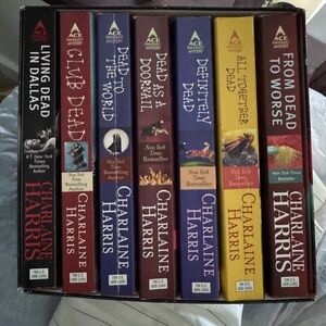 Sookie Stackhouse Dead Until Dark: 7 Book Box Set (True Blood) Charlaine Harris
